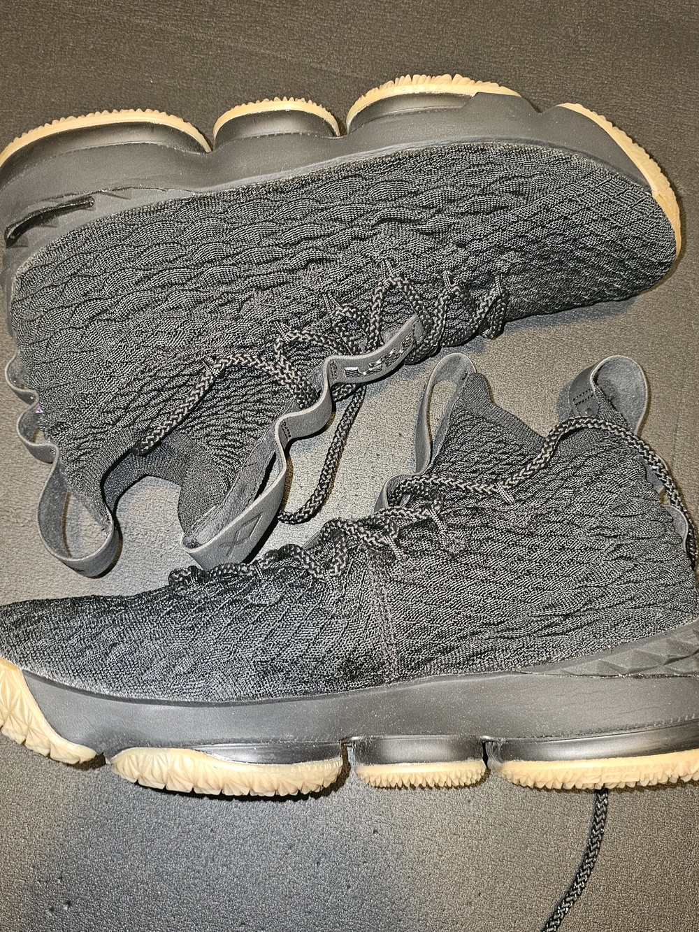 LEBRON XV Mens 9.5